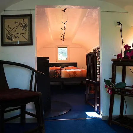 B&B Crazy Lounge 2*