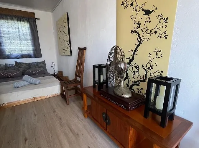 Crazy Lounge 2* إيغل