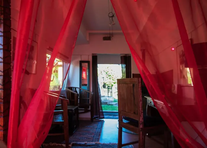 فندق Crazy Lounge إيغل