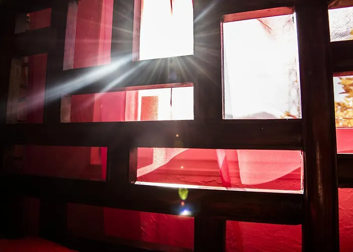 Ξενοδοχείο Crazy Lounge 2*