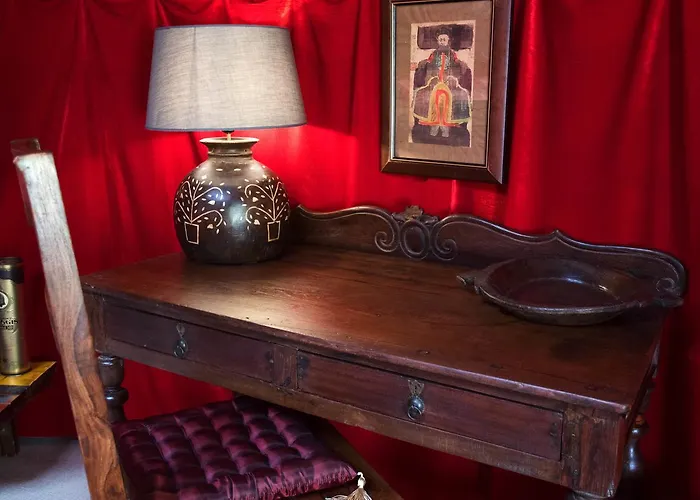 فندق Crazy Lounge إيغل