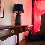 Crazy Lounge מלון אייגל