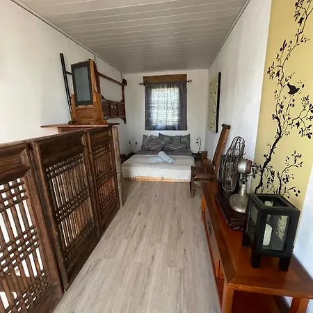 Crazy Lounge Bed and Breakfast 2*