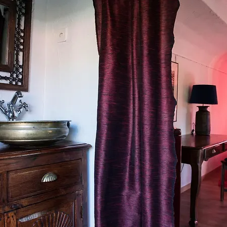 Bed and Breakfast Crazy Lounge 2*